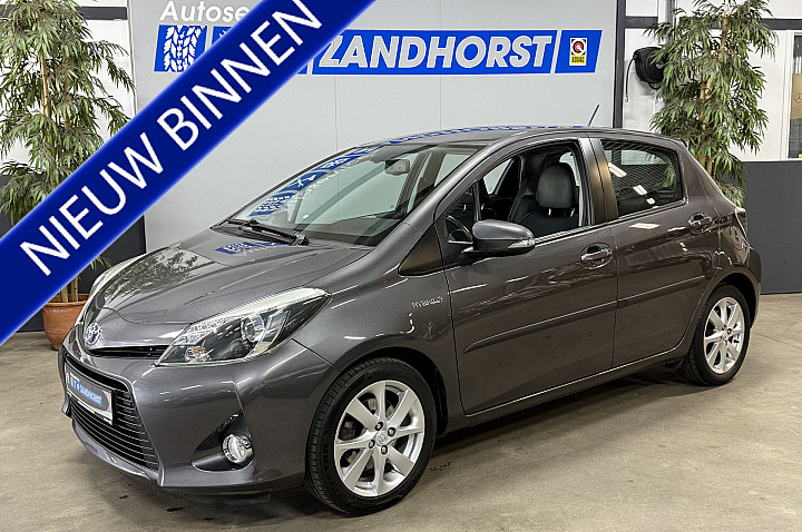 Toyota Yaris 1.5 Hybrid Dynamic // Autom // Navi // Cruise
