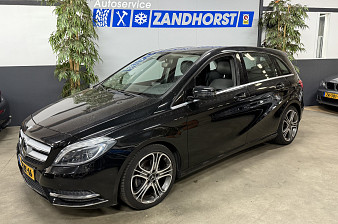 Mercedes-Benz B-Klasse 180 Ambition // Leer