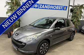 Peugeot 206 + 1.1 XR // incl. nieuwe APK!!!