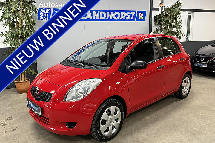 Toyota Yaris 1.0 VVTi +