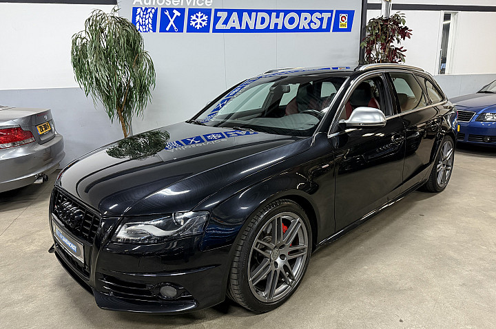 Audi A4 Avant 3.0 TFSI S4 quattro Pro Line // Panodak // Leer // Trekhaak