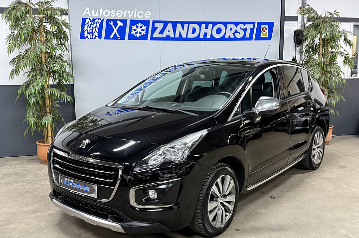Peugeot 3008 1.2 PureTech Style // Camera // PDC // Trekhaak