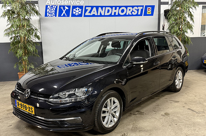 Volkswagen Golf 1.5 TSI Highline // Autom. // Camera // Trekhaak