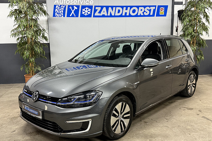 Volkswagen e-Golf e-Golf // Leer // Cruise adaptief