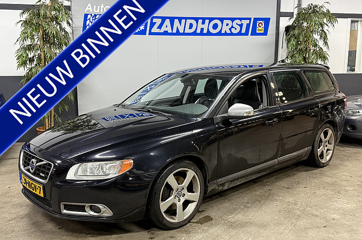 Volvo V70 2.0T R-Design // Autom // Leer // Xenon