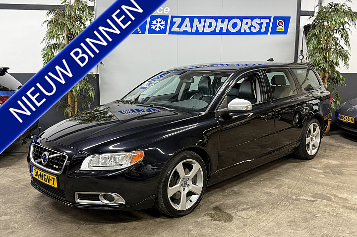 Volvo V70 2.0T R-Design // Autom // Leer // Xenon