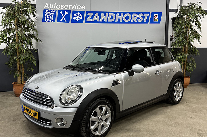 MINI Cooper Mini 1.6 // Panodak // Airco // Cruise // voorruitverw. // stoelverw.