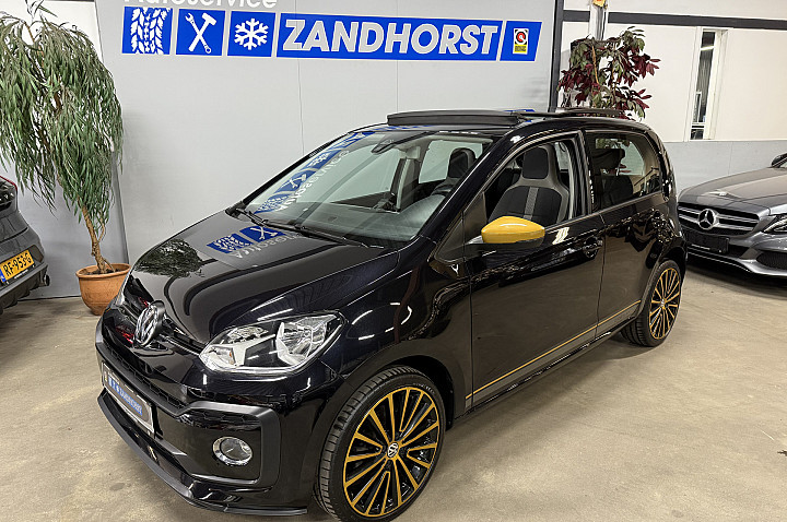 Volkswagen up! 1.0 TSI BMT high up! // Panodak // Ecc // Stoelverw. // PDC // Cruise//90PK!!!