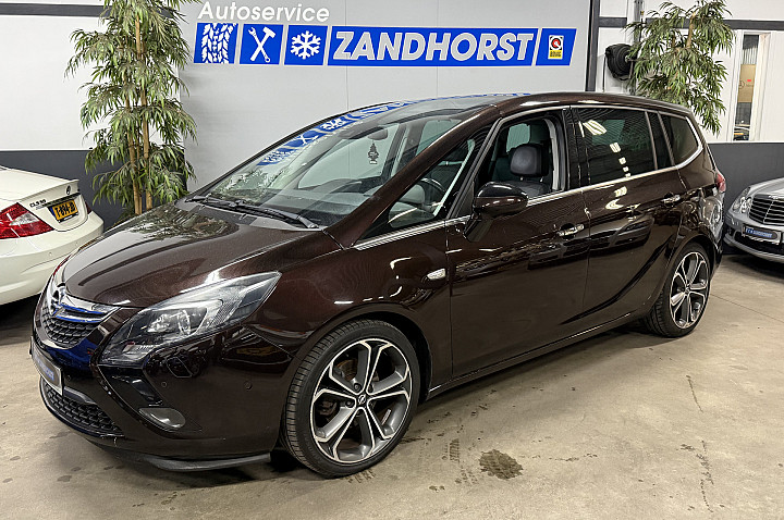 Opel Zafira Tourer 1.4 Cosmo 7p. // Panodak // Half Leer // 18 inch