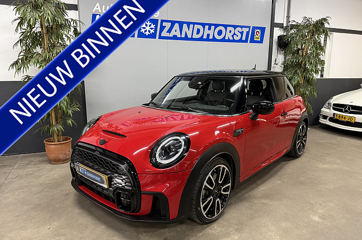 MINI 3-Deurs 2.0 Cooper S JCW // Panodak // Camera // Carplay