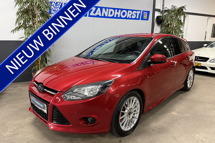 Ford Focus 1.6 EcoBoost First Edition // Leer // Camera