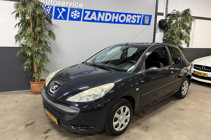 Peugeot 206 + 1.1 XR // APK tot 06-05-2027!!!